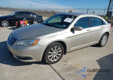 2013 Chrysler 200 Touring from USA, damaged, VIN 1C3CCBBB8DN676451